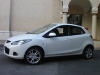 Mazda2-2.jpg