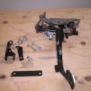 RR Clutch pedal brace.jpg